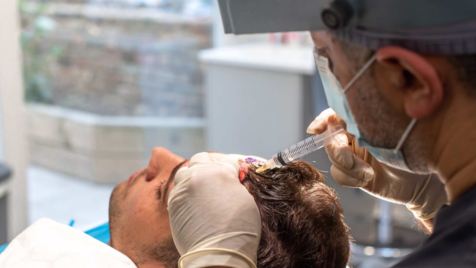 How to Choose A Hair Transplant Clinic